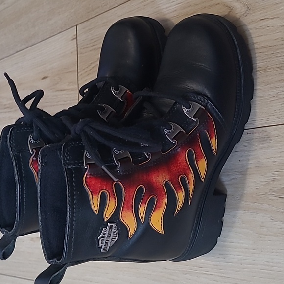 Harley-Davidson Kids Black and Yellow Flame Boots Size 5.5 - Picture 3 of 14